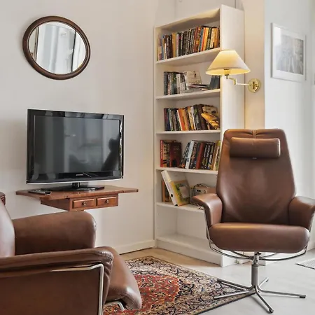 Apartment 1 Bedroom In *